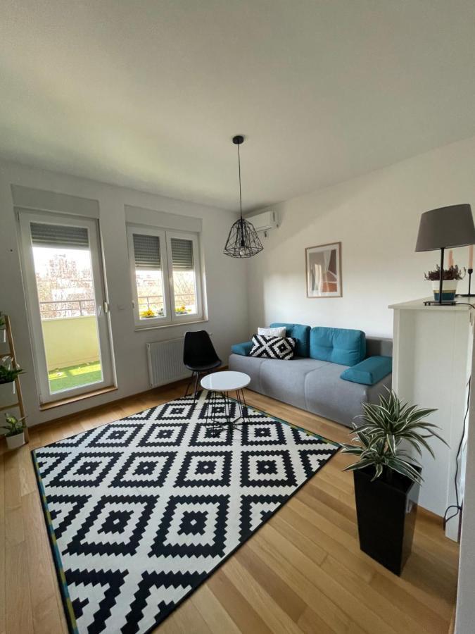 Sunny Studio Apartment Novi Sad Exterior foto