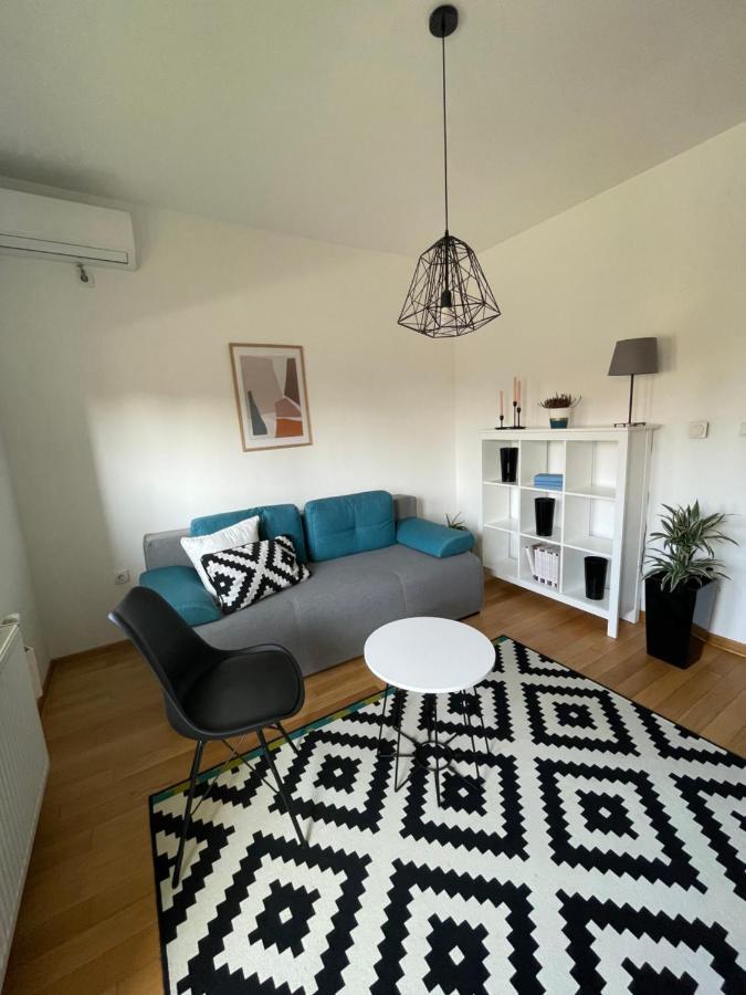 Sunny Studio Apartment Novi Sad Exterior foto